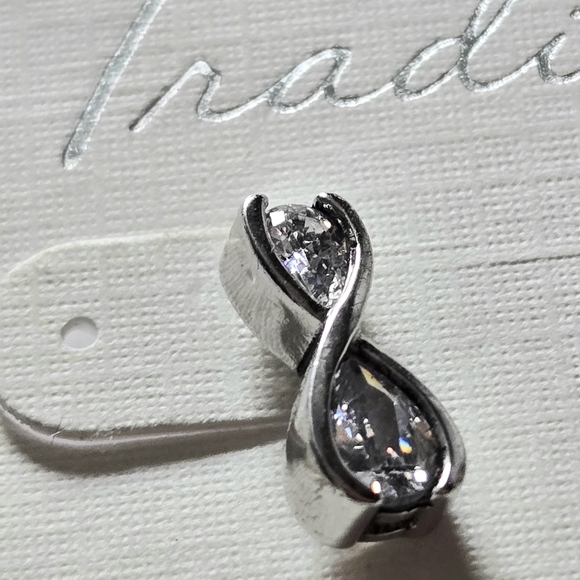 Sterling Silver Cubic Zirconia Brilliant Stud Earrings NWT - Picture 5 of 6